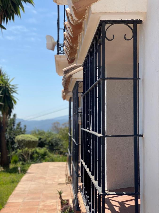 Terraced House In The Mountains With Fantastic View Villa Málaga Buitenkant foto